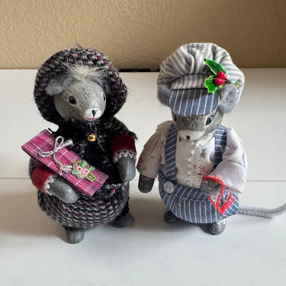 Vintage Christmas Mouse Figurines Set of 2 Festive Grey Mice Holiday Decor 4in